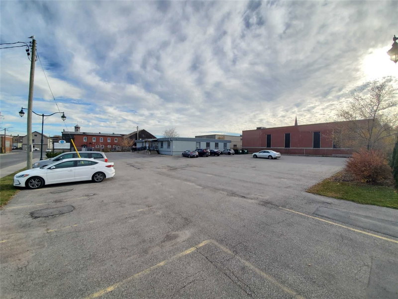 70 Murphy St, Quinte West, K8V 3X8 | Image 3