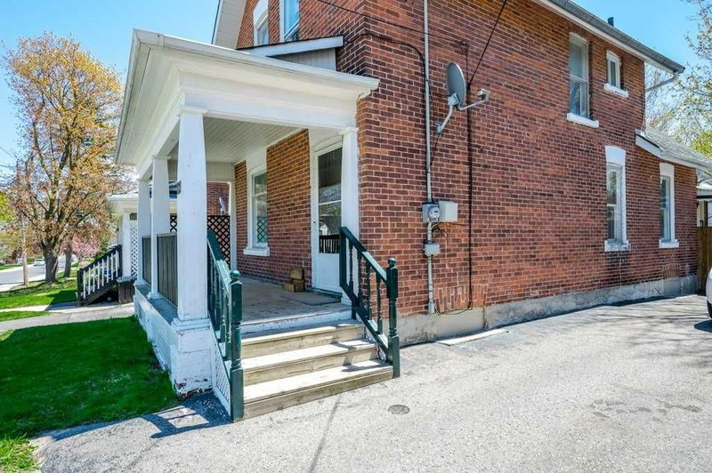 121 Durham St W, Kawartha Lakes, K9V 2R3 | Image 2