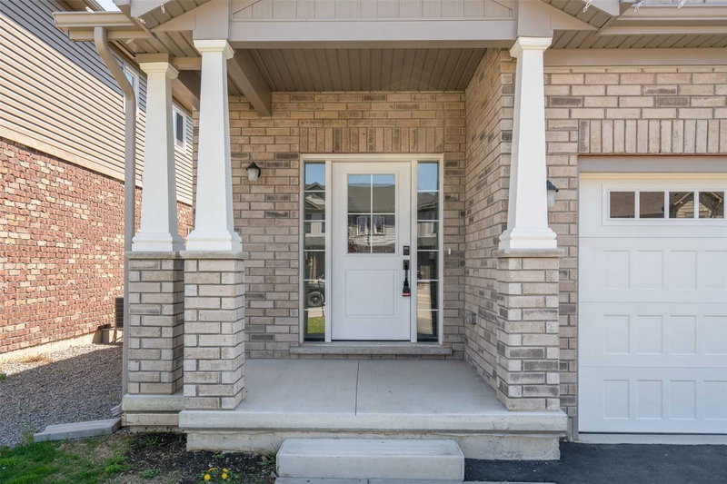 83 Monarch St W, Welland, L3C0E6 | Image 3