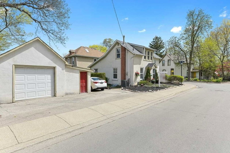 15 Maple Ave, Hamilton, L8G 2P1 | Image 3
