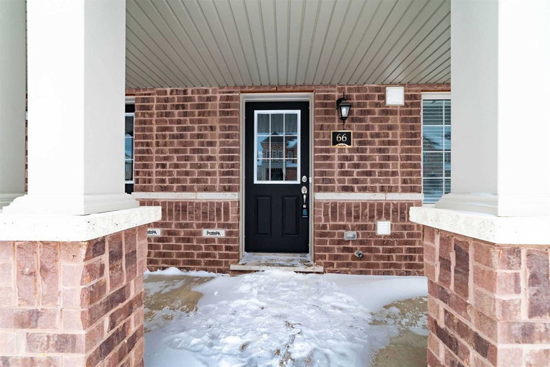 66 Knotty Pine Ave, Cambridge, N3H 0E2 | Image 2