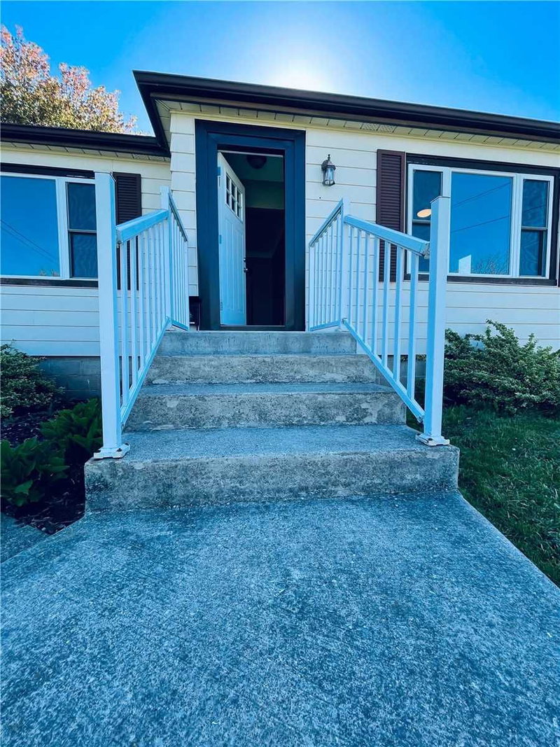 Upper - 6746 Betty Ave, Niagara Falls, L2G5W3 | Image 2