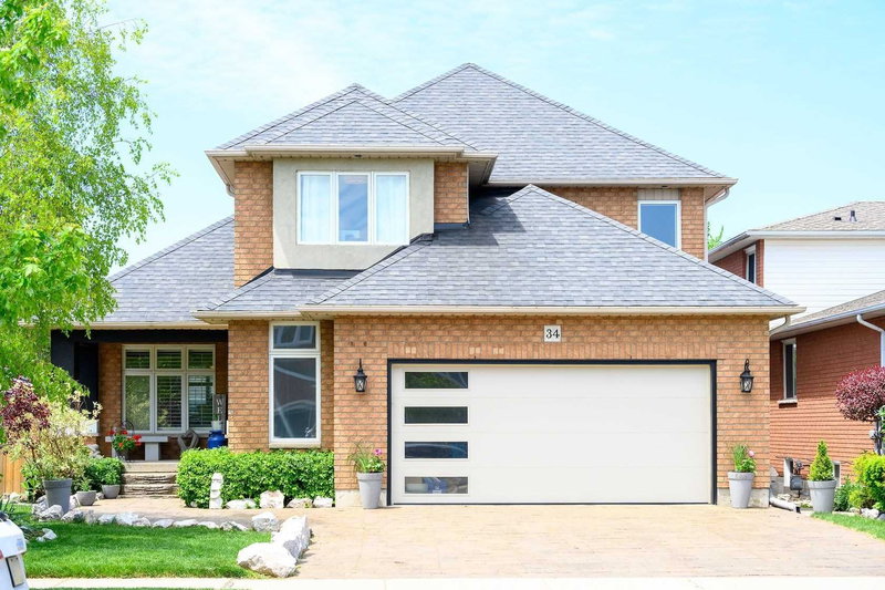 34 Highbury Dr, Hamilton, L8J 2T4 | Image 2