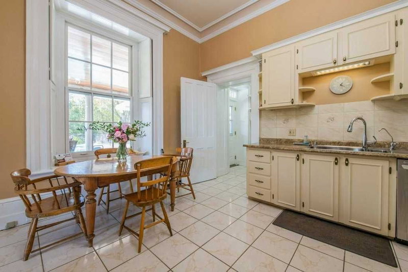 55 Cochrane Dr, Brockville, K6V 2Y9 | Image 3