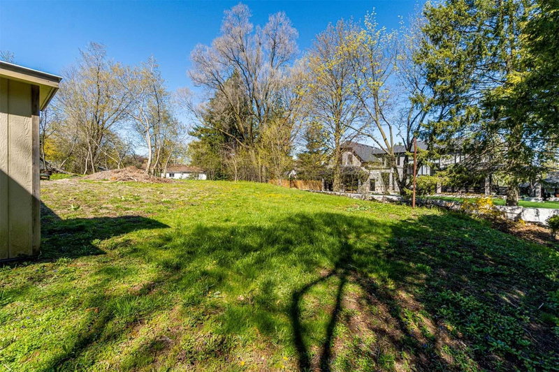 50 East Crest, Hamilton, L9G 2P2 | Image 2