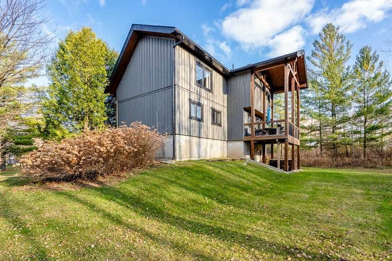 230 Grey Road 21 Rd, Blue Mountains, L9Y 0K8 | Image 2