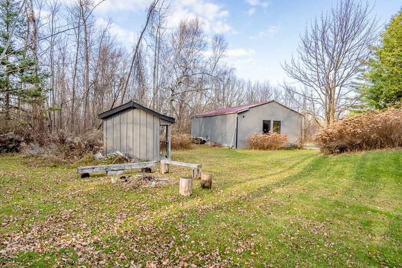 230 Grey Road 21 Rd, Blue Mountains, L9Y 0K8 | Image 2