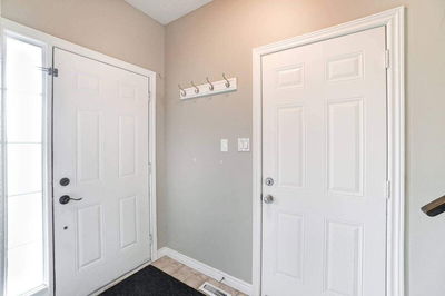 52 Dartmouth Gate, Hamilton - Stoney Creek image-0-3