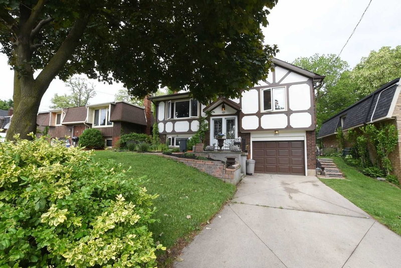 114 Juanita Dr, Hamilton, L9C 2G3 | Image 2