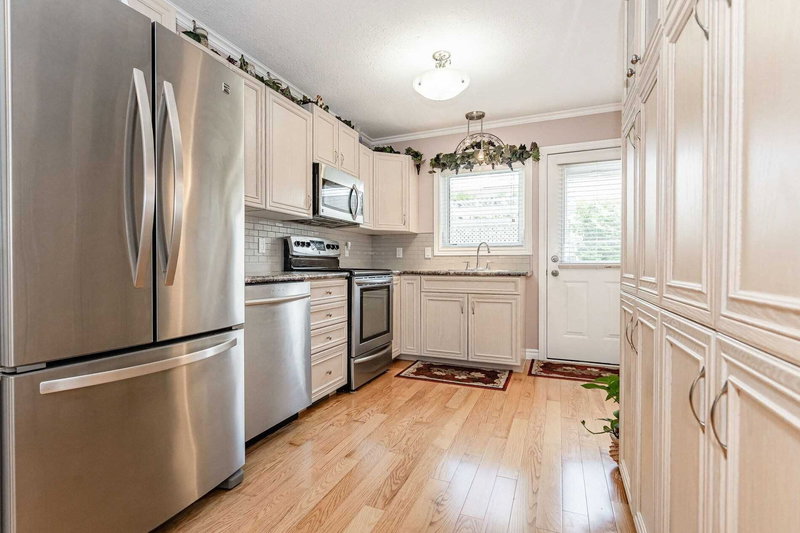 4 Elm St, Puslinch, N0B 2J0 | Image 2