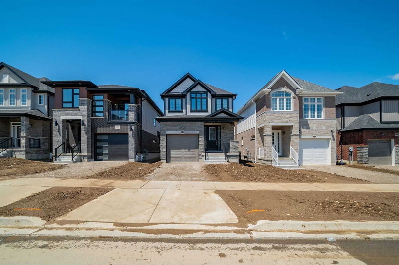 119 Monarch Woods Dr, Kitchener, N2P 2Y9 | Image 2