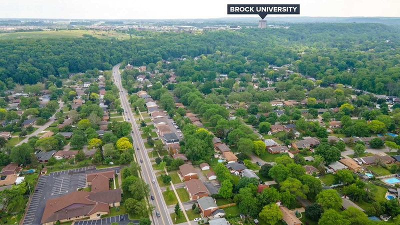 340 Glenridge Ave, St. Catharines, L2T 3K7 | Image 2