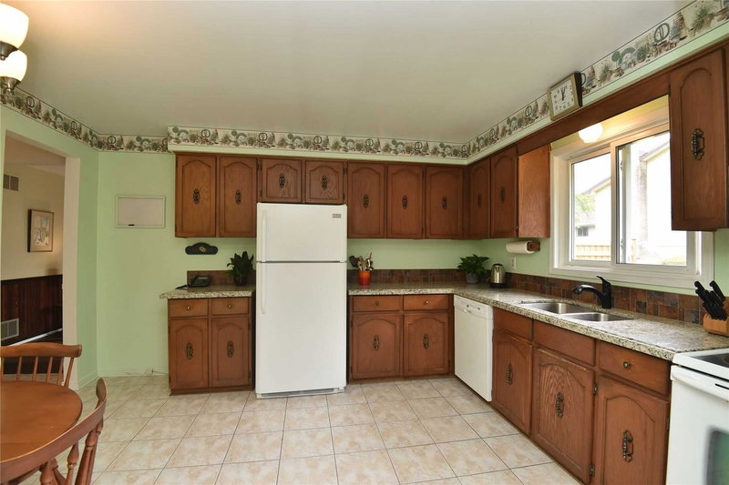 1 Parkway Pl, Hamilton, L9H 6K3 | Image 2