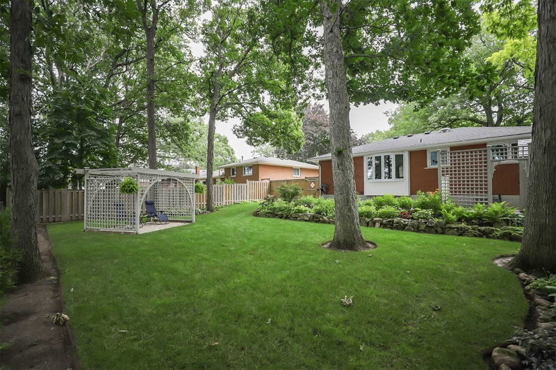 14 Forest Rd, Grimsby, L3M 2J3 | Image 3