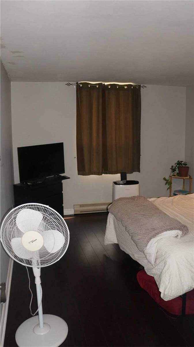 1002 - 55 Green Valley Dr S, Kitchener, N2P 1Z6 | Image 2