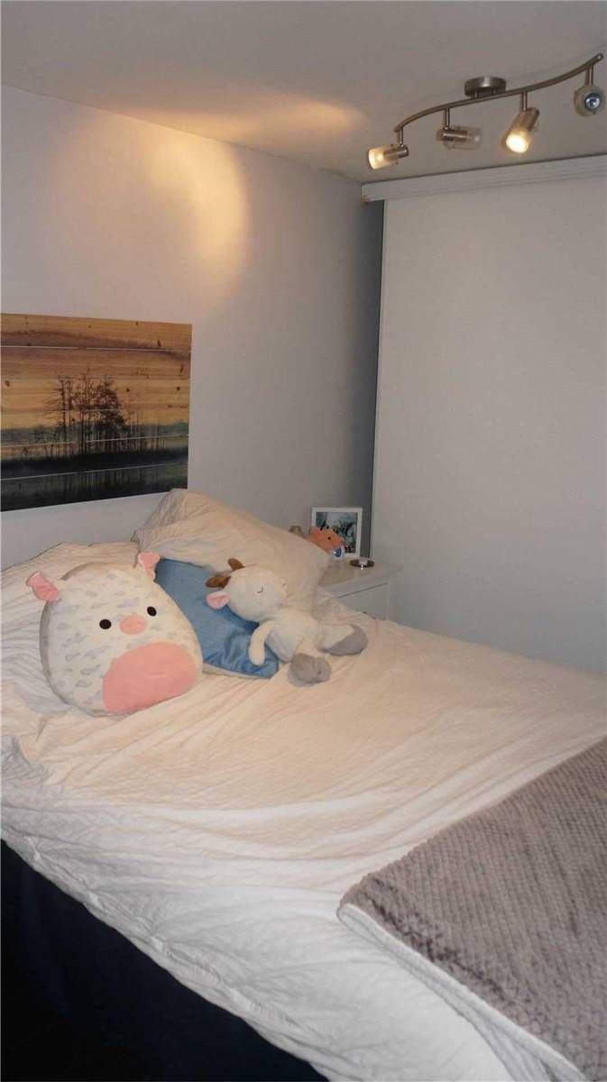 1002 - 55 Green Valley Dr S, Kitchener, N2P 1Z6 | Image 3