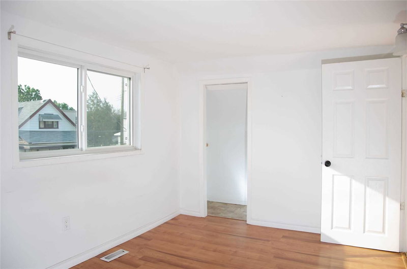 173 London St N, Hamilton, L8H 4C1 | Image 3