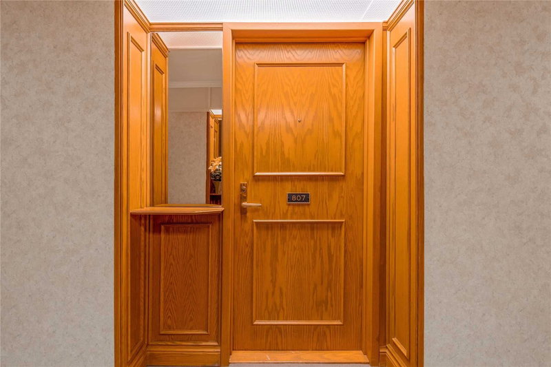 807 - 4 Willow St, Waterloo, N2J 1V5 | Image 2