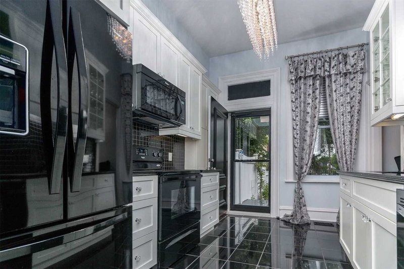 219 Charles St, Belleville, K8N3M3 | Image 2