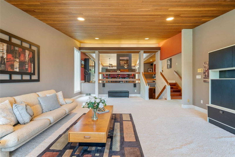 3 Chicopee Terr, Kitchener, N2A 1T2 | Image 2