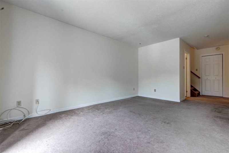 32 - 36 Champlain Cres, Peterborough, K9L1T1 | Image 2