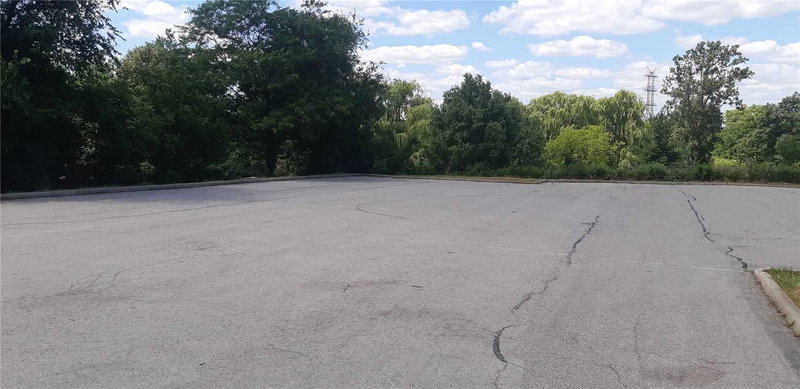 4 Trinity Church Rd, Hamilton, L8W 3S2 | Image 3