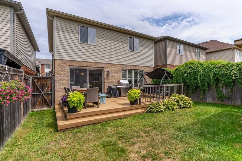 98 Willow Lane, Grimsby, L3M 5P7 | Image 3