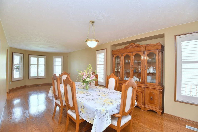 1223 Upper Paradise Rd, Hamilton, L9B 2P2 | Image 3