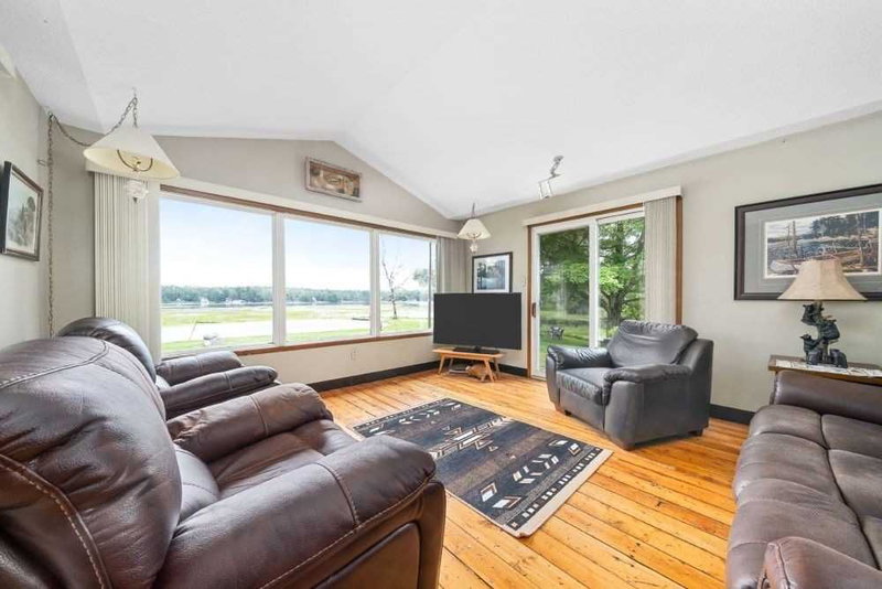 102 Albert St, Kawartha Lakes, K0M1K0 | Image 3