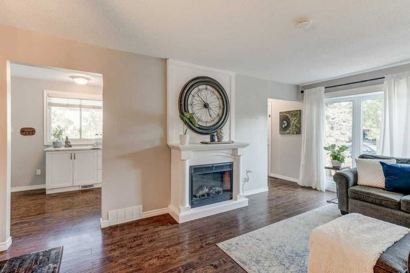 70 Athenia Dr, Hamilton, L8J 1S8 | Image 3