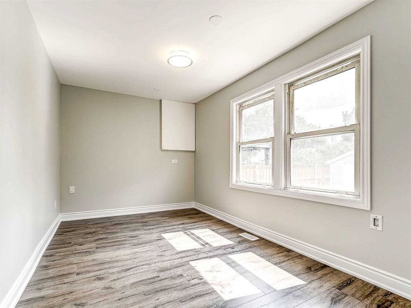 68 Carlton St, St. Catharines, L2R1P8 | Image 3