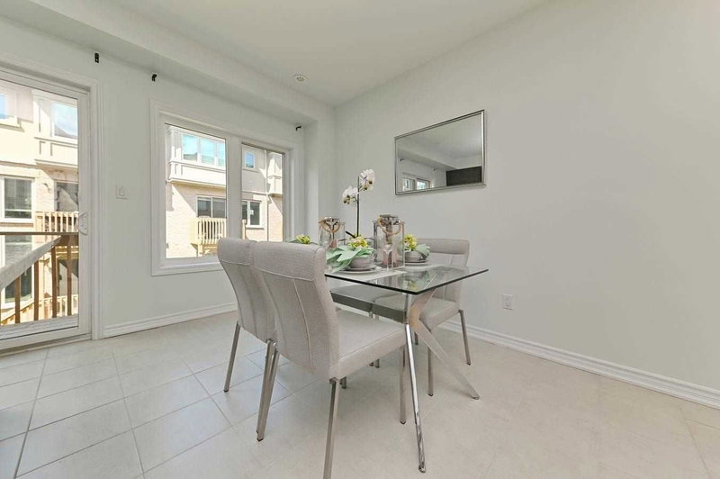 137 Borers Creek Circ, Hamilton, L8B1W3 | Image 2