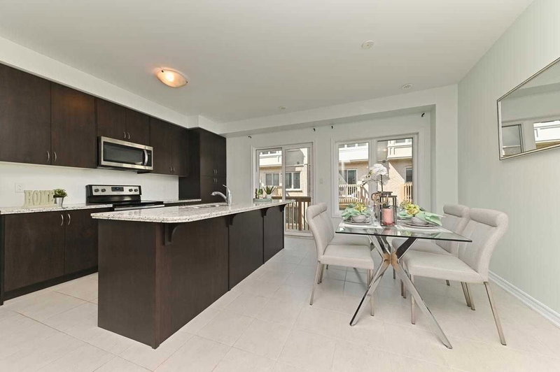 137 Borers Creek Circ, Hamilton, L8B1W3 | Image 3