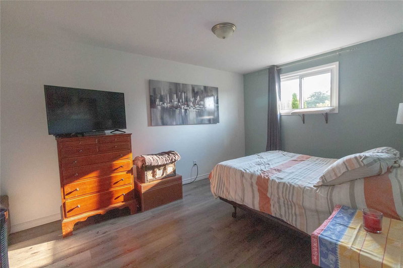 2153 Walker Ave, Peterborough, K9L 1T6 | Image 3