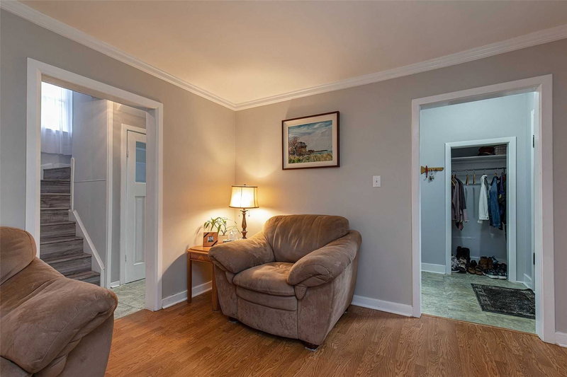 1668 Victoria St, Kingston, K7M5K3 | Image 2