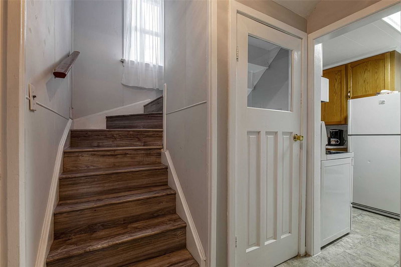 1668 Victoria St, Kingston, K7M5K3 | Image 3