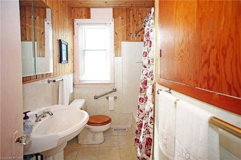 129 Gilmore Rd, Fort Erie, L2A 2L9 | Image 3