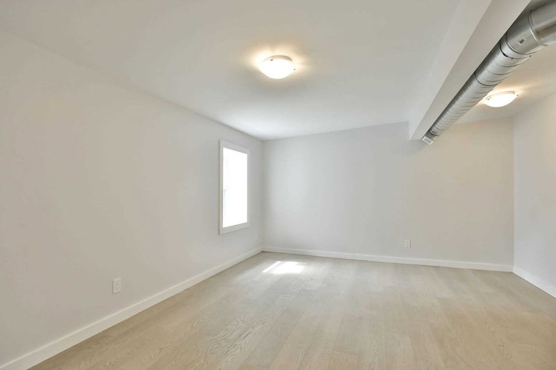 1 - 140 Caroline St S, Hamilton, L8P 3K8 | Image 3