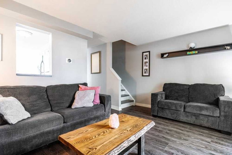 1 - 40 Silvercreek Pkwy N, Guelph, N1H 7X5 | Image 2