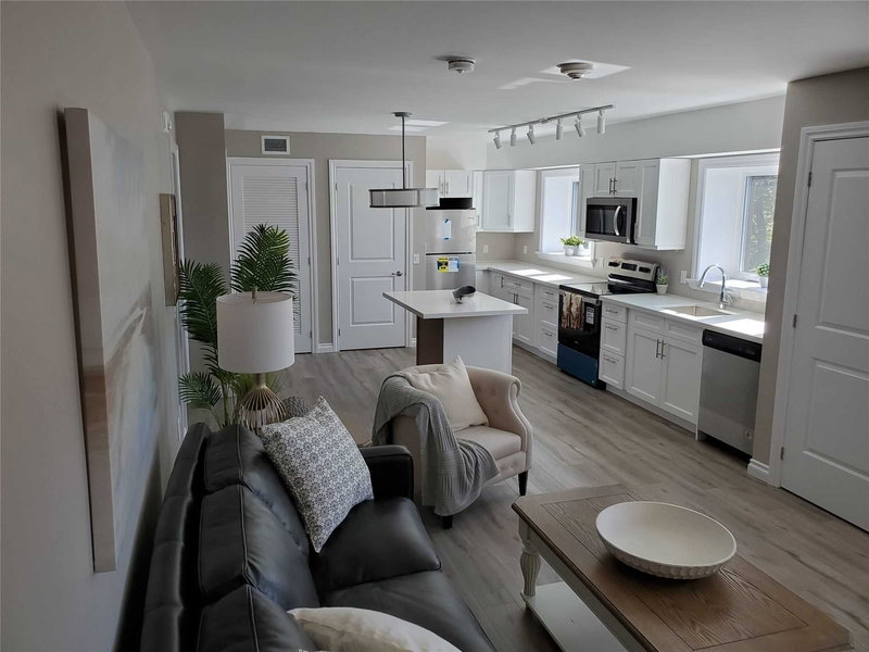 301 - 25 King St, Kawartha Lakes, K9V 1C4 | Image 3