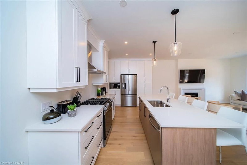 19 - 8974 Willoughby Dr, Niagara Falls, L2G 0Y7 | Image 2