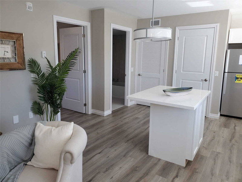 301 - 25 King St, Kawartha Lakes, K9V 1C4 | Image 2