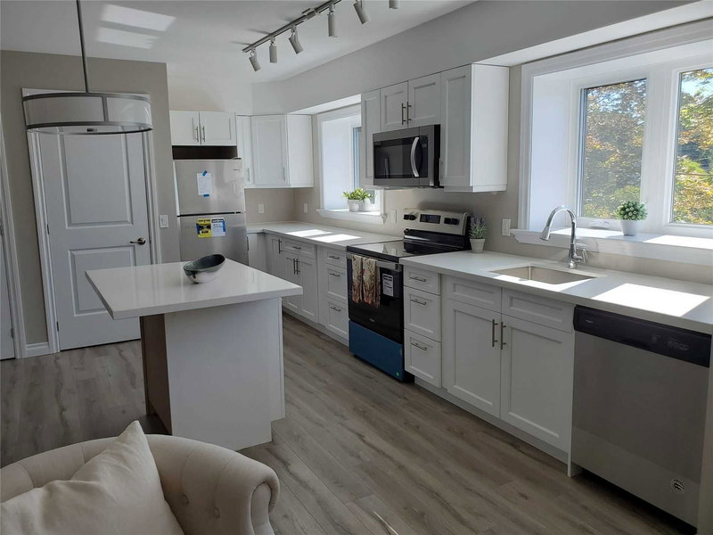 301 - 25 King St, Kawartha Lakes, K9V 1C4 | Image 3