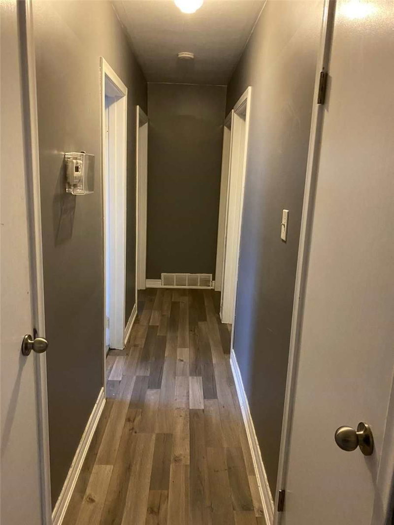 297 Mohawk Rd W, Hamilton, L9C 1W2 | Image 3