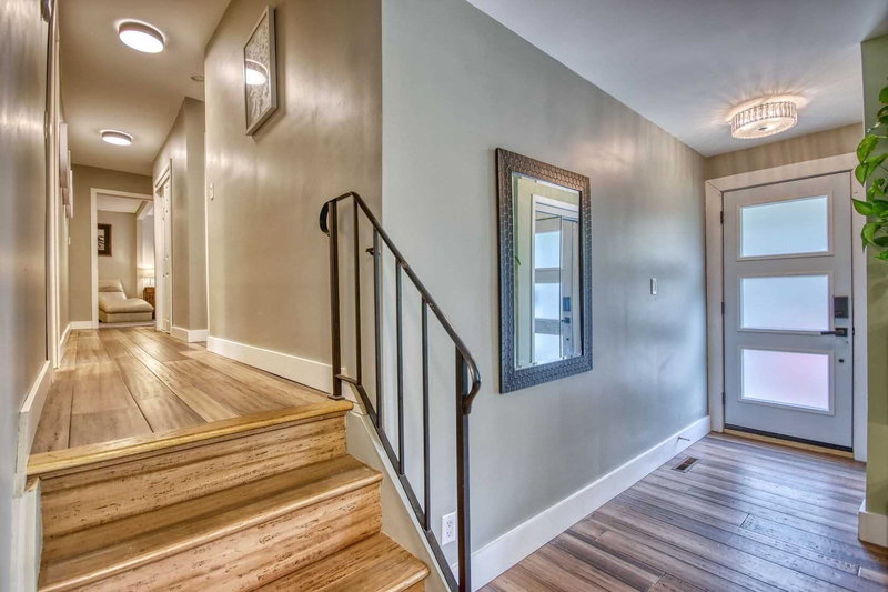 13 Parkside Dr, Quinte West, K8V5L6 | Image 2