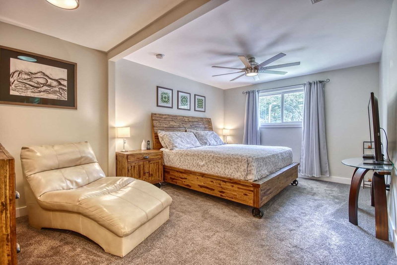 13 Parkside Dr, Quinte West, K8V5L6 | Image 3