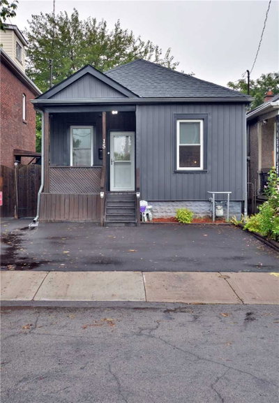 Detached House sold at 15 Dickson Street, Hamilton, Ontario, L8L 6B9 - North End - MLS: X5394537