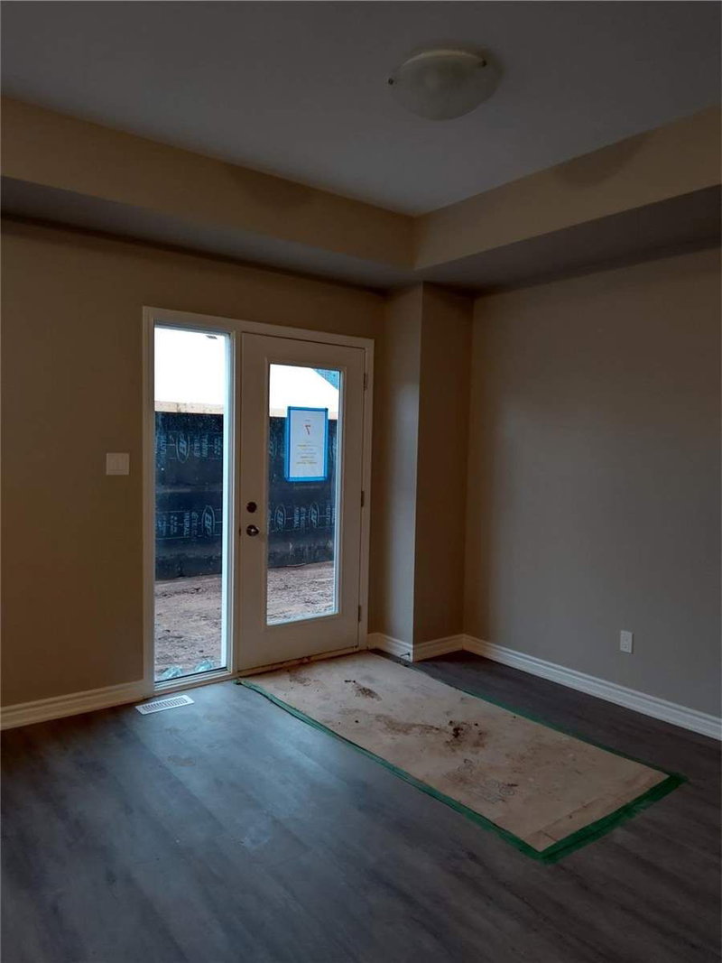 178 Broadway Lane, Welland, L3C 5L5 | Image 3