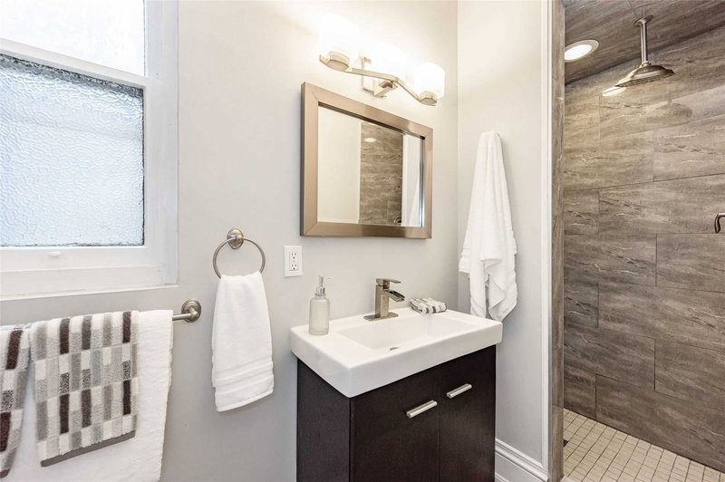 177 Charlton Ave W, Hamilton, L8P2C8 | Image 2