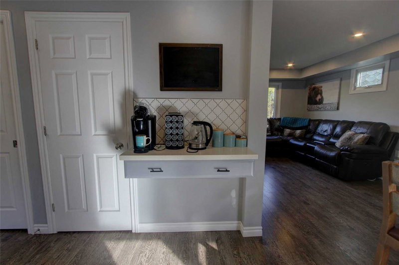 4 Pinewood Blvd, Kawartha Lakes, K0M 2T0 | Image 3